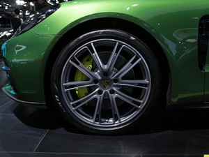 2019Turbo S E-Hybrid Ϻ܇չ