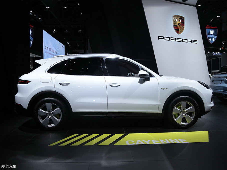 2020CayenneԴ 