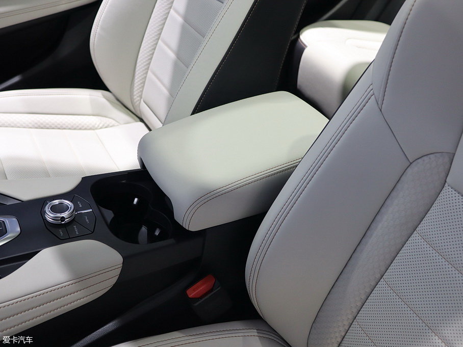 2019�����F7 