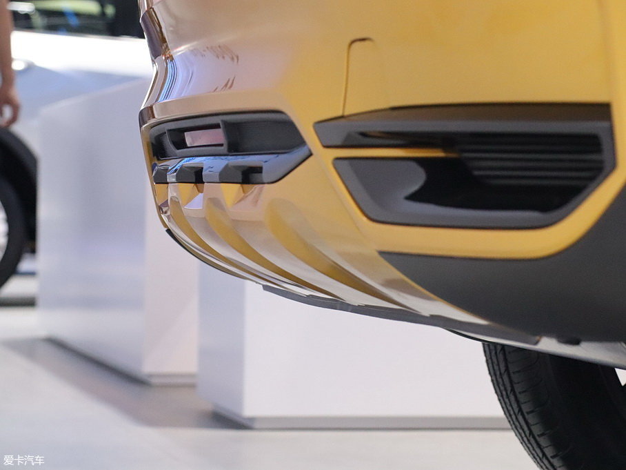 2019�����F7 