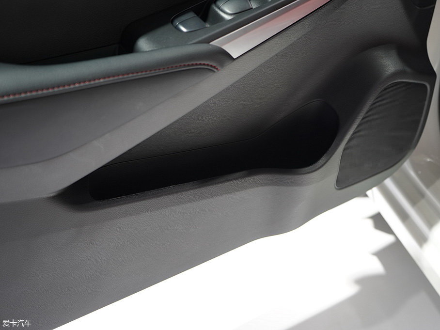 2019LANNIA {(ln)B(nio) 