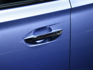 2019LAX7 PHEV Ϻ܇չ