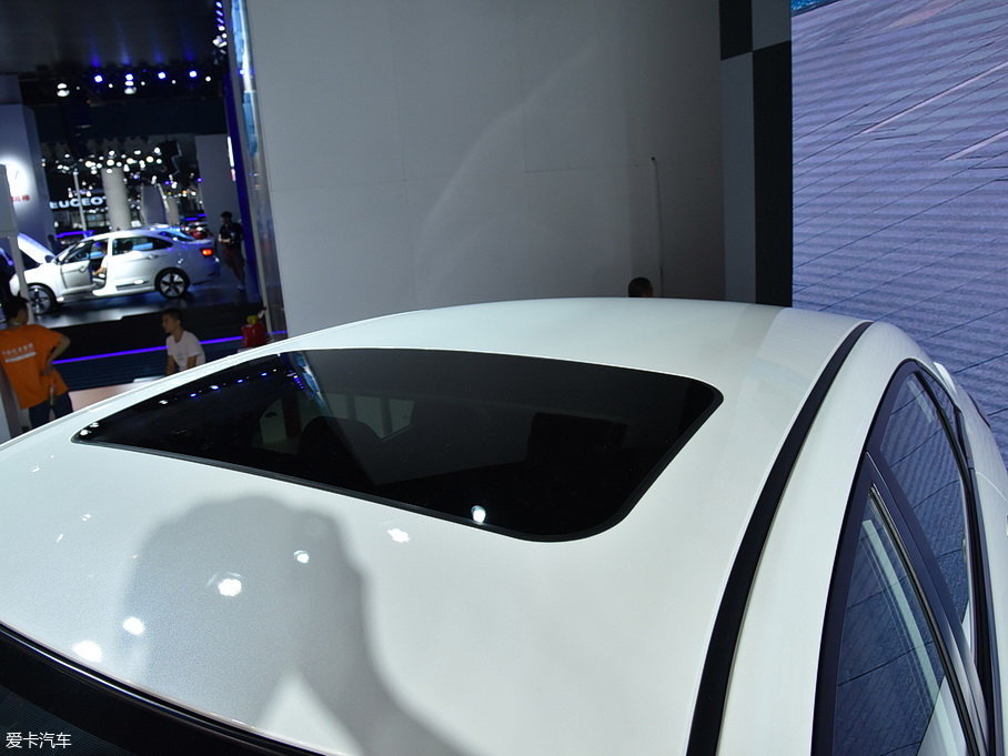 2019���D60EV 