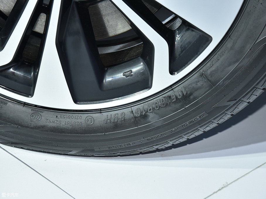 2019���D60EV 