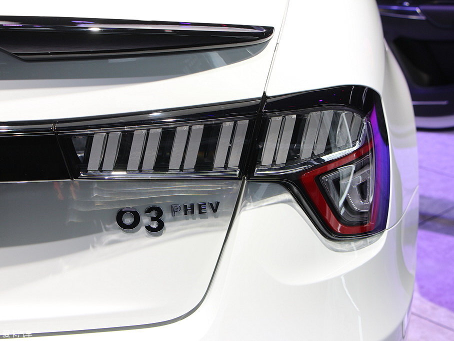 2019I03 PHEV 