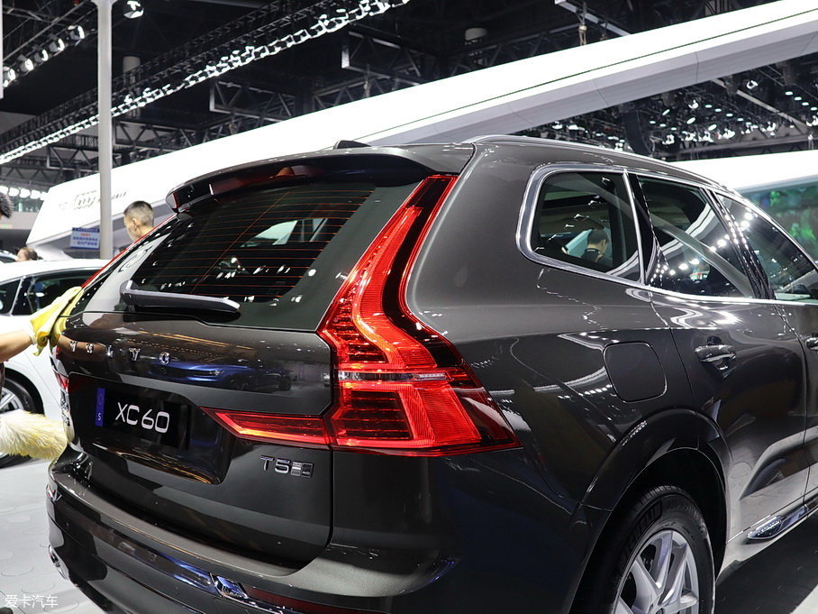 2020֠XC60 
