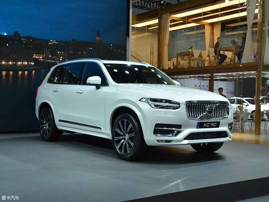2020֠XC90 