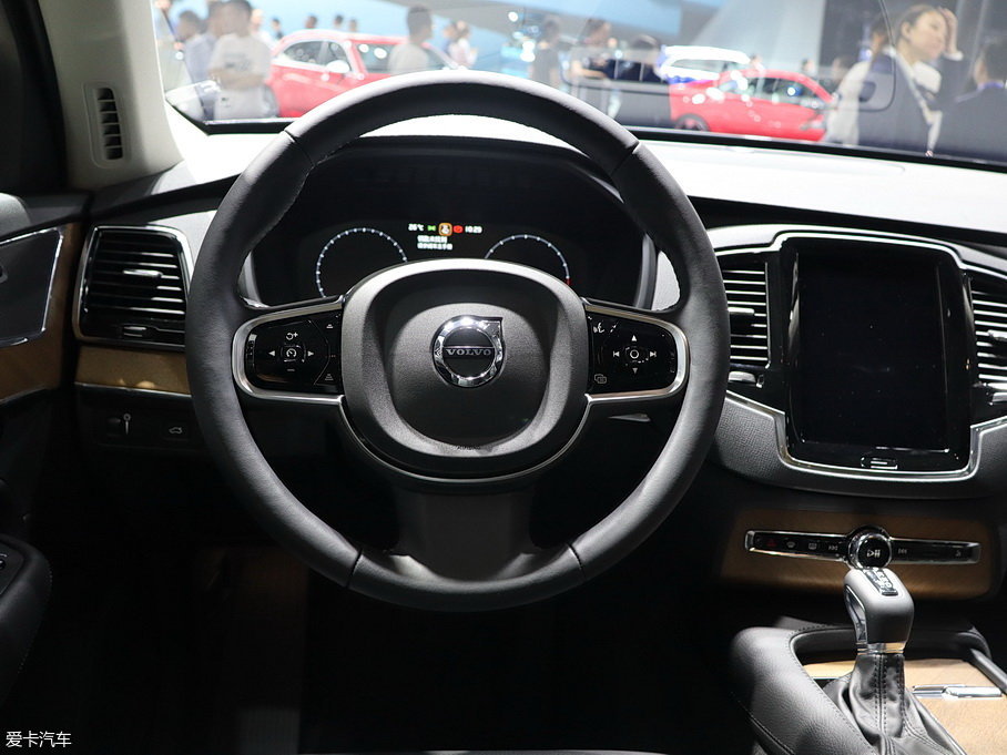 2020֠XC90 