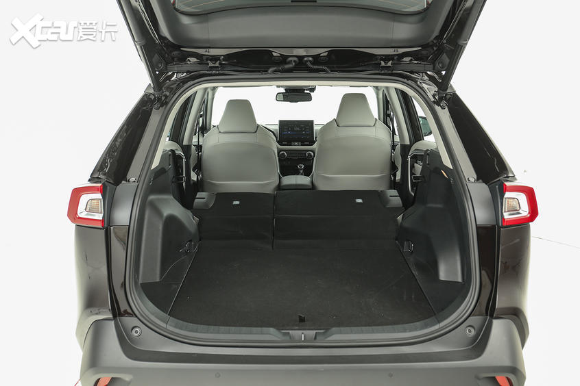 廣汽豐田2020款威蘭達(dá)行李廂