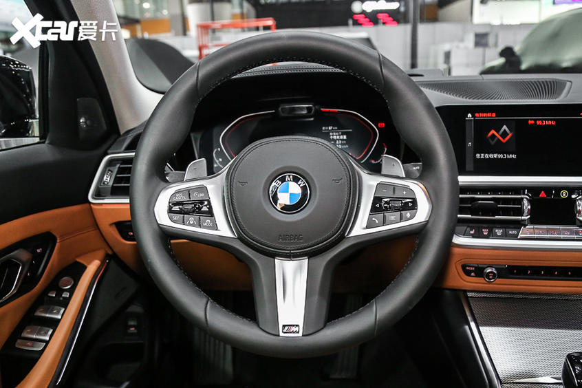 BMW 330：内饰