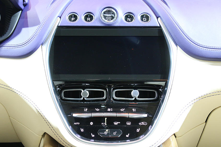 阿斯頓·馬丁DBX