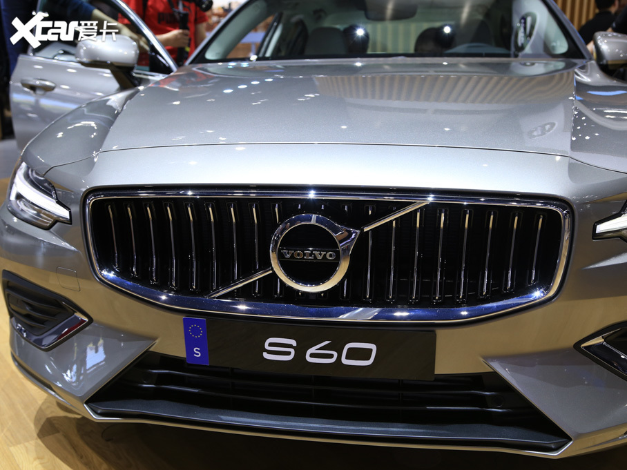 2020֠S60 