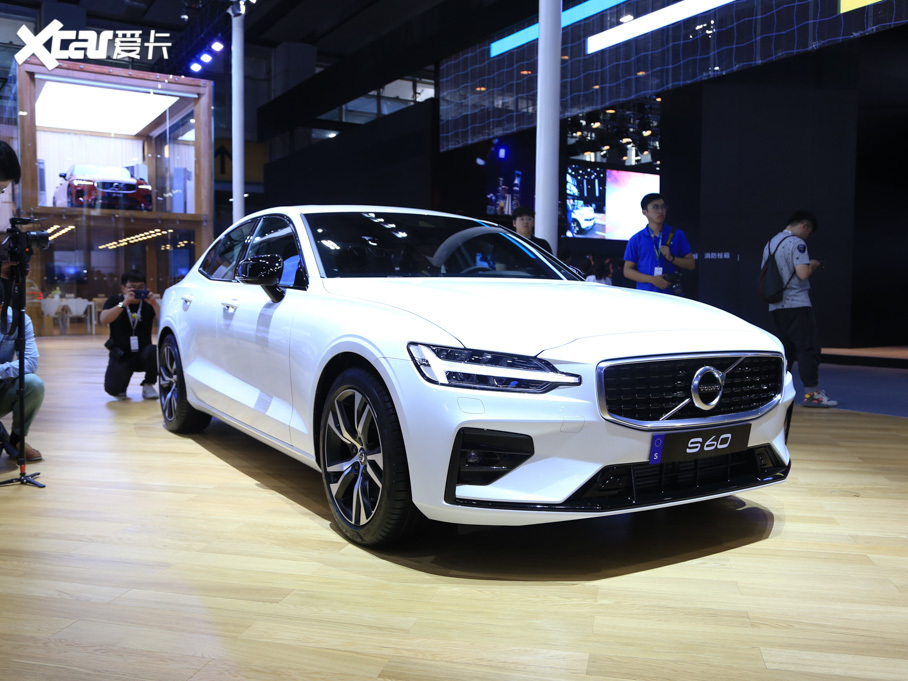 2020֠S60 