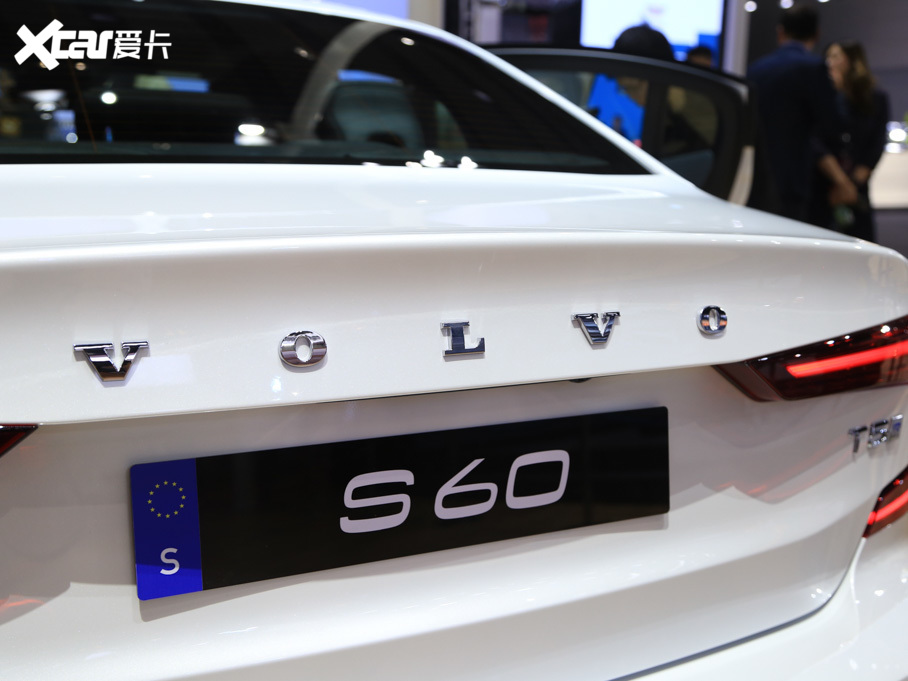 2020֠S60 