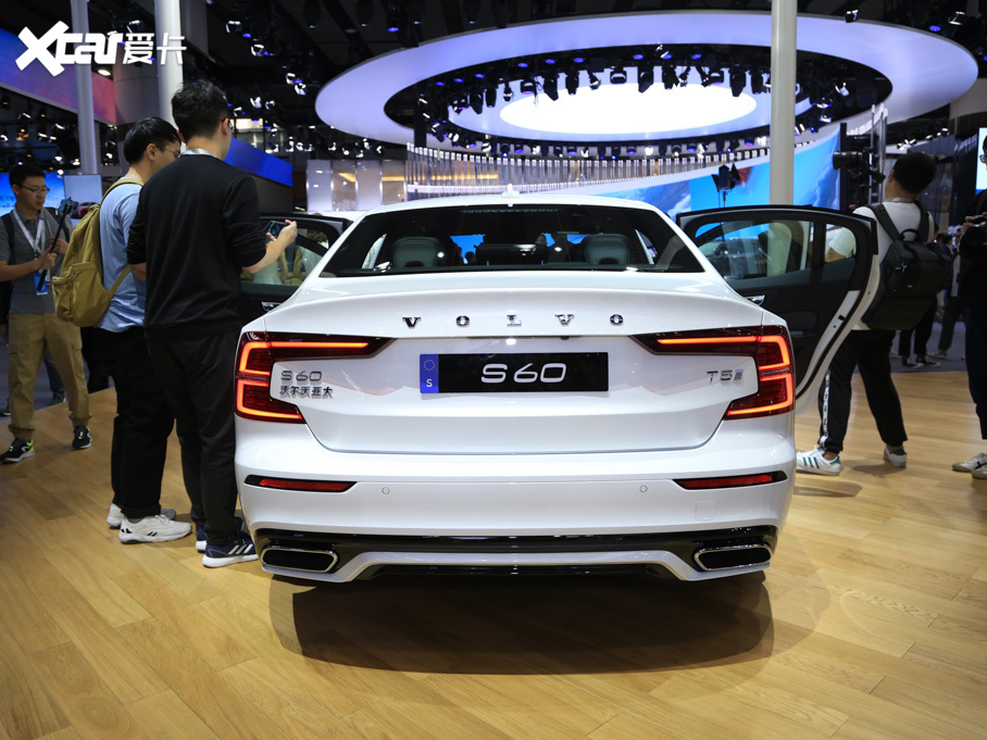 2020֠S60 