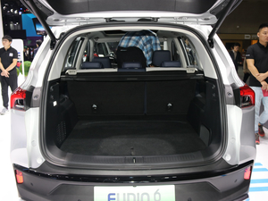 2020ͨMAXUS  EUNIQ 6 Ϻ܇չ