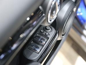 2018MINI CABRIO Ϻ܇չ