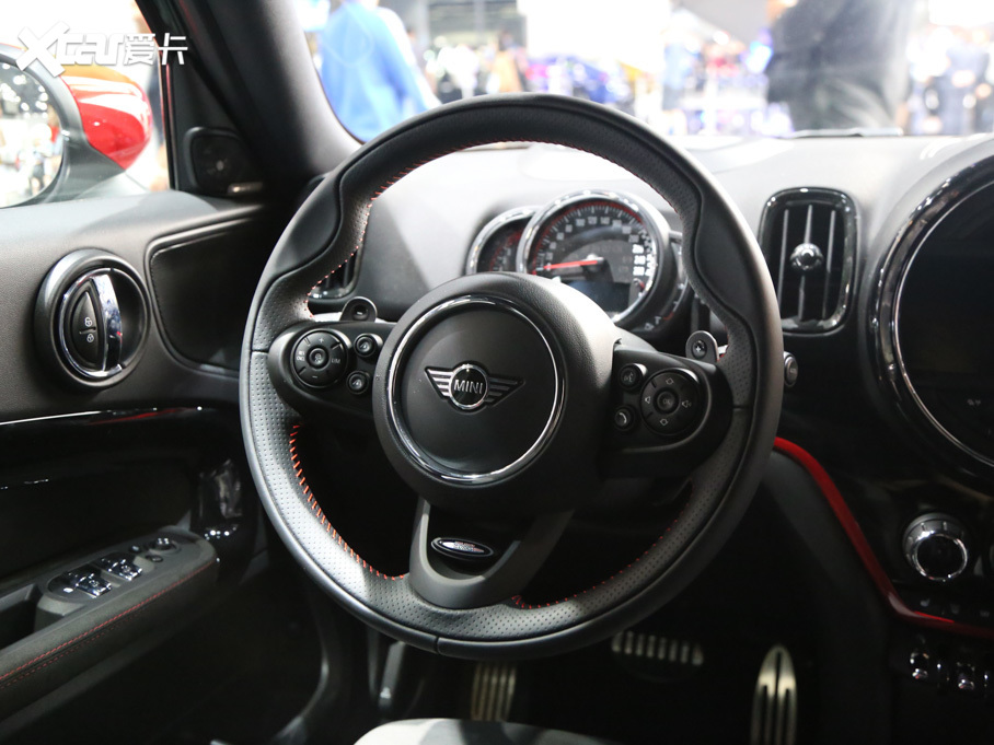 2018MINI JCW COUNTRYMAN 