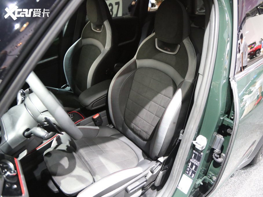 2018MINI JCW COUNTRYMAN 