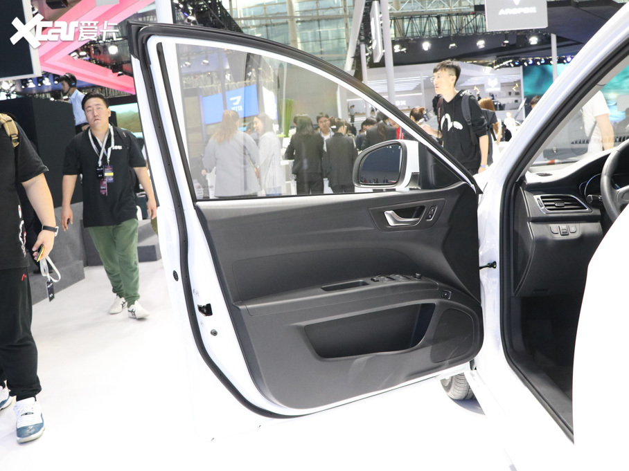 2020vB30 EV EV400