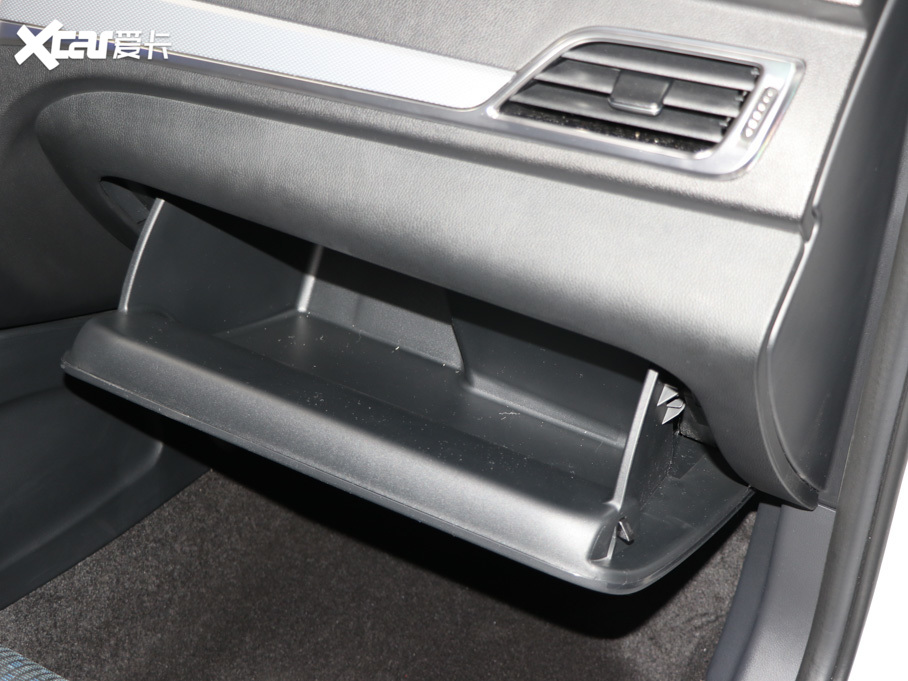 2020vB30 EV EV400