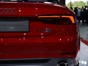 2020��W��A5 Cabriolet �Ϻ�܇չ