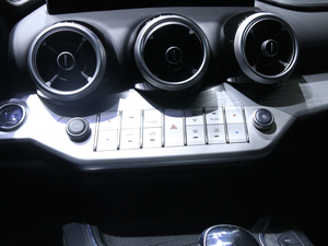 2020κ VV7-PHEV Ϻ܇չ