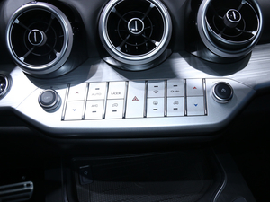 2020κ VV7 GT-PHEV Ϻ܇չ