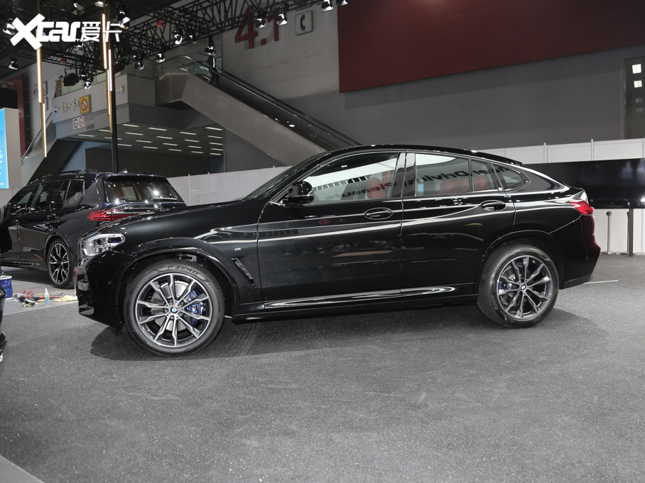 2019RX4 xDrive 25i Tʿ