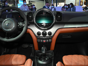 2021MINI COUNTRYMAN Ϻ܇չ