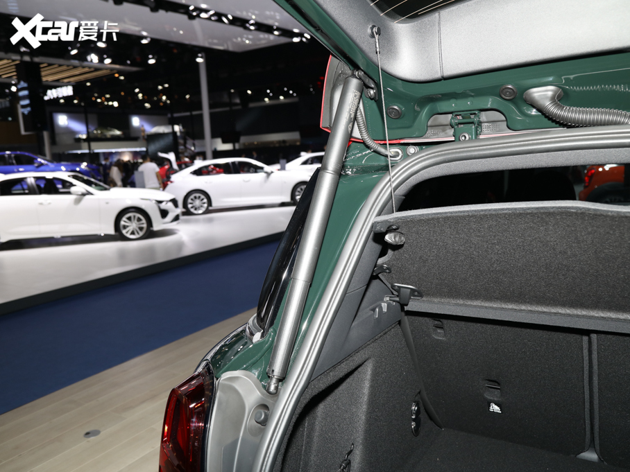 2021MINI JCW COUNTRYMAN 