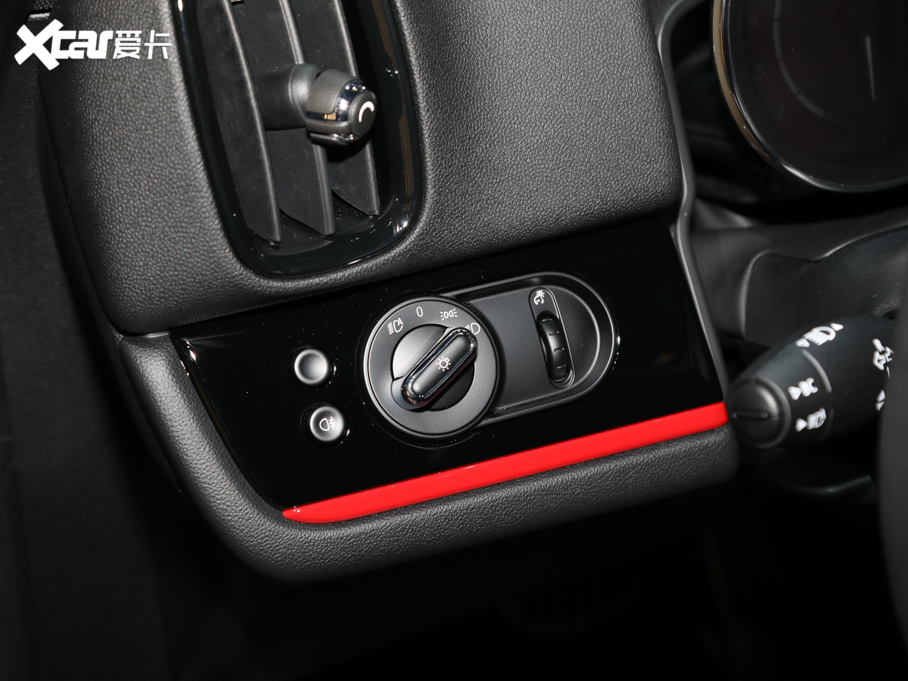 2021MINI JCW COUNTRYMAN 