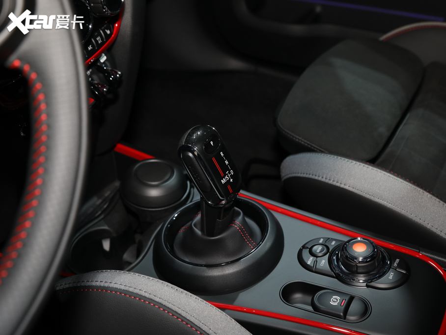 2021MINI JCW COUNTRYMAN 