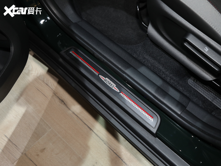 2021MINI JCW COUNTRYMAN 