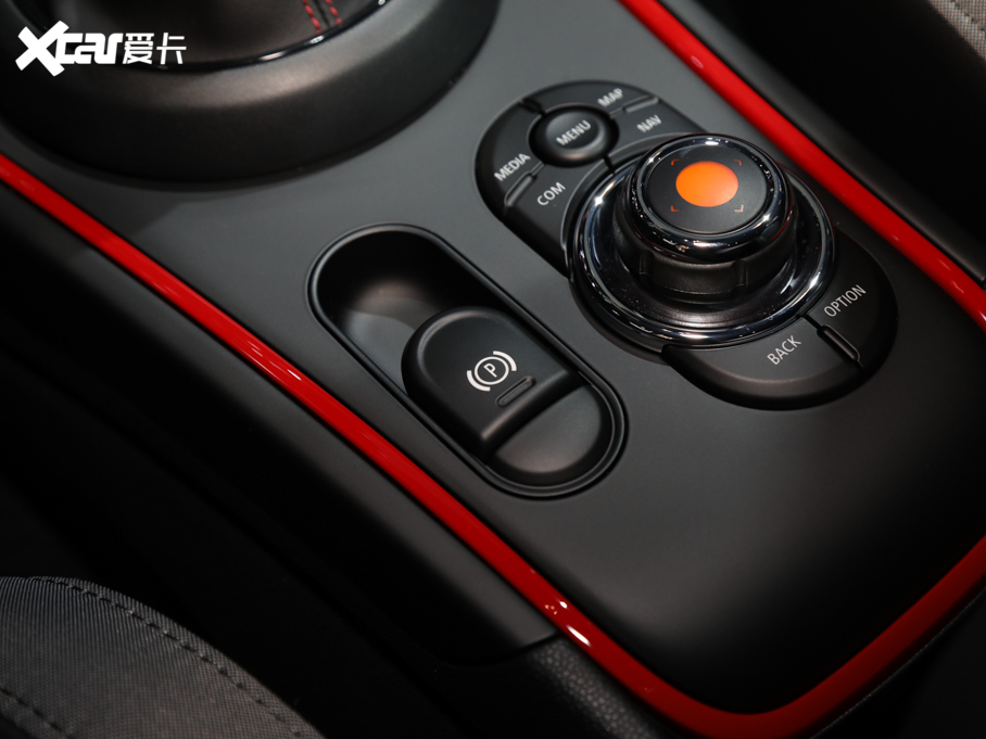 2021MINI JCW COUNTRYMAN 