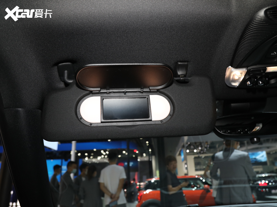 2021MINI JCW COUNTRYMAN 