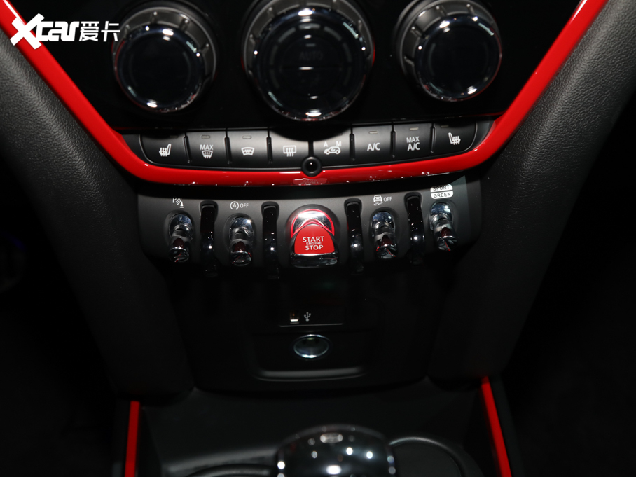 2021MINI JCW COUNTRYMAN 