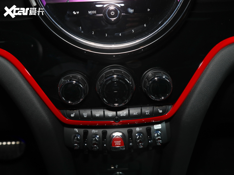 2021MINI JCW COUNTRYMAN 