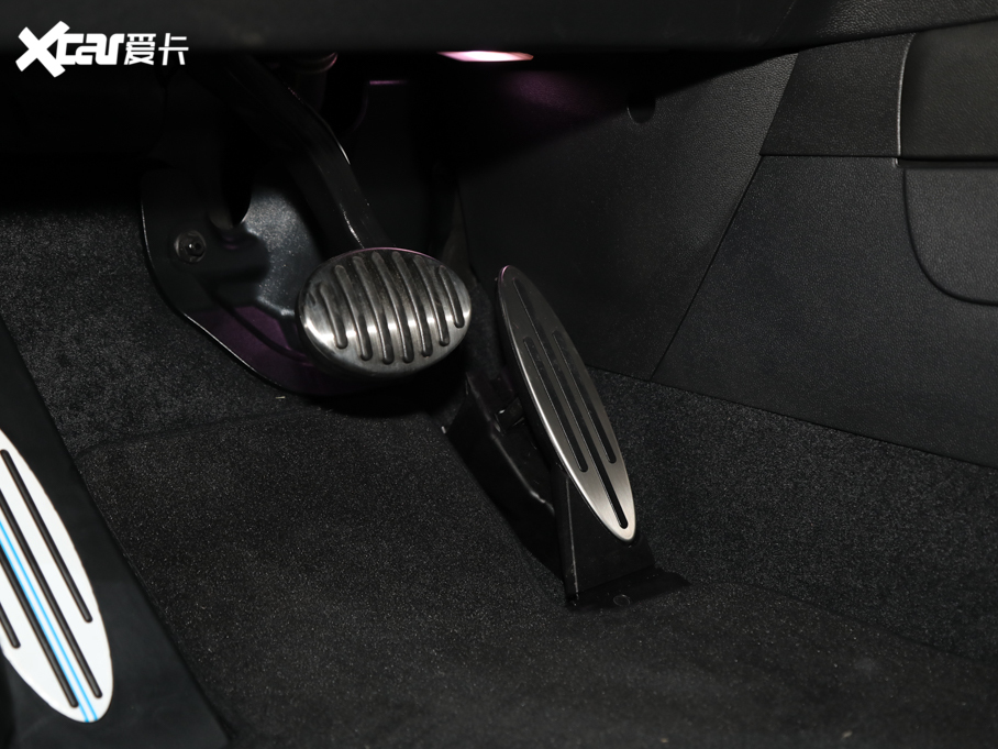 2021MINI JCW COUNTRYMAN 