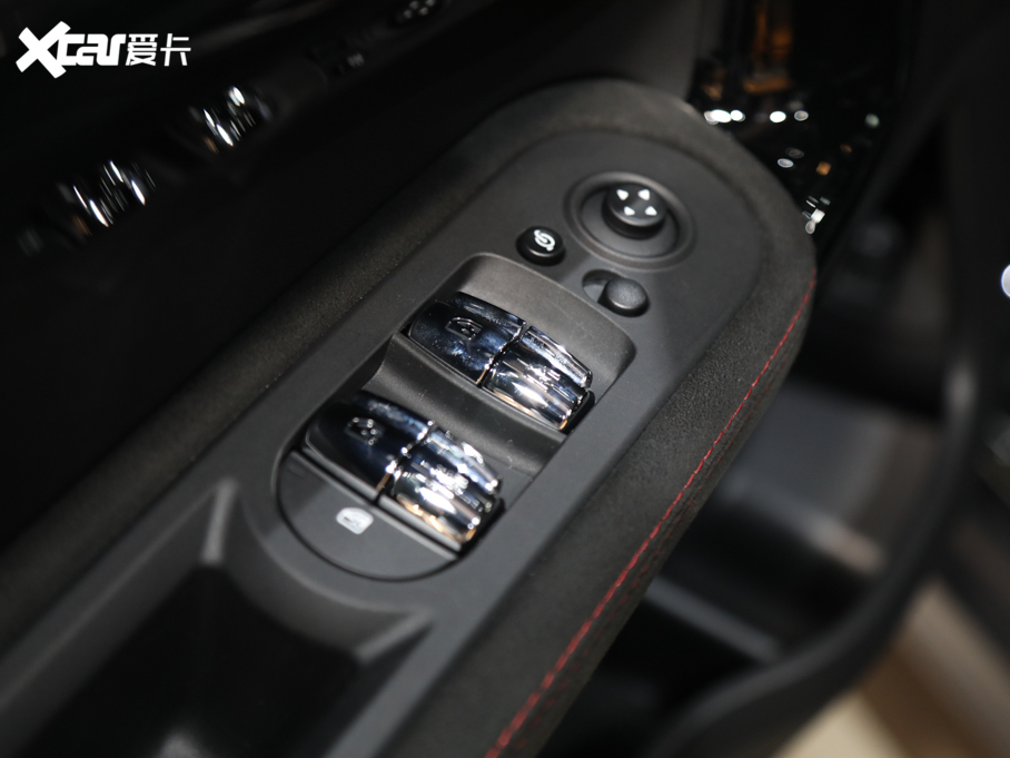 2021MINI JCW COUNTRYMAN 