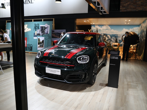 2021MINI JCW COUNTRYMAN Ϻ܇չ