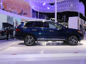 2020ӢQX60(M) Ϻ܇չ