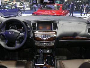 2020ӢQX60(M) Ϻ܇չ