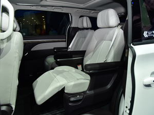 2021�����M8 �Ϻ�܇չ