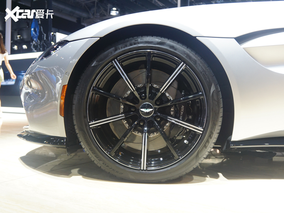 2020�˹�D���R��V8 Vantage 