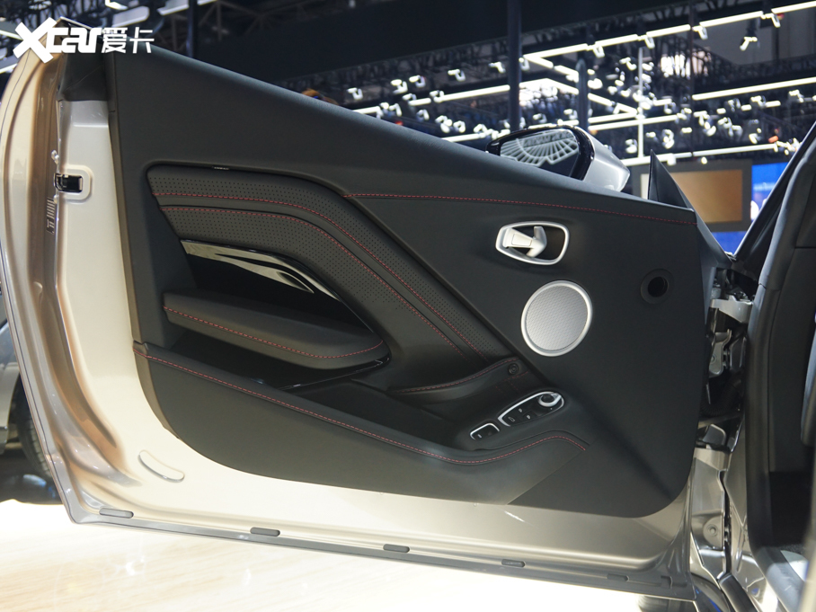 2020�˹�D���R��V8 Vantage 