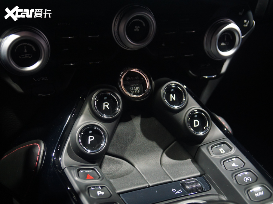 2020�˹�D���R��V8 Vantage 