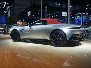 2020�˹�D���R��V8 Vantage �Ϻ�܇չ