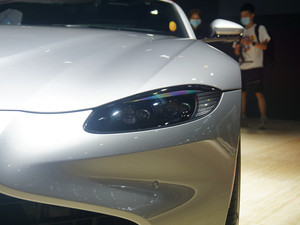 2020�˹�D���R��V8 Vantage �Ϻ�܇չ