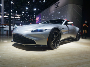 2020�˹�D���R��V8 Vantage �Ϻ�܇չ